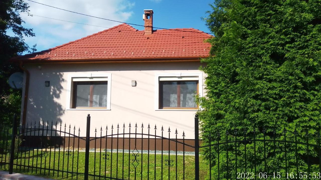 Almafas Vendeghaz Orseg Villa Kerkakutas Eksteriør bilde